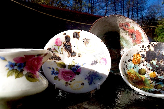 Decals on porcelain and stoneware